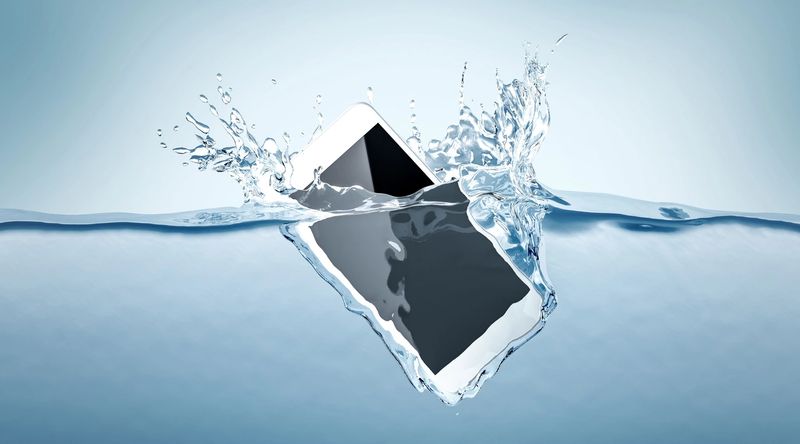Smartphone user protected by GotBackup mobile cloud backup